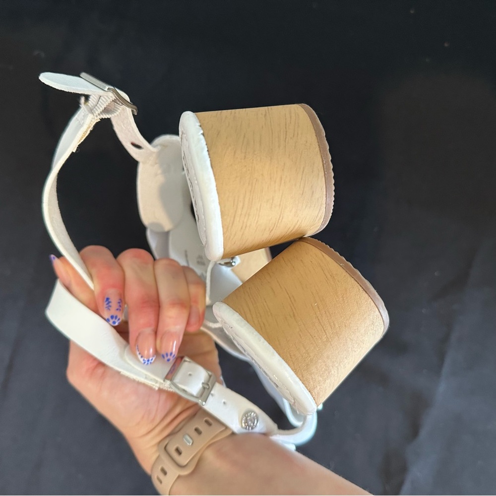 White wedges - Picture 3 of 4